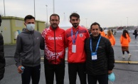 Atlet Halil Yaşın#039;dan N Kolay İstanbul Yarı Maratonunda Büyük Başarı